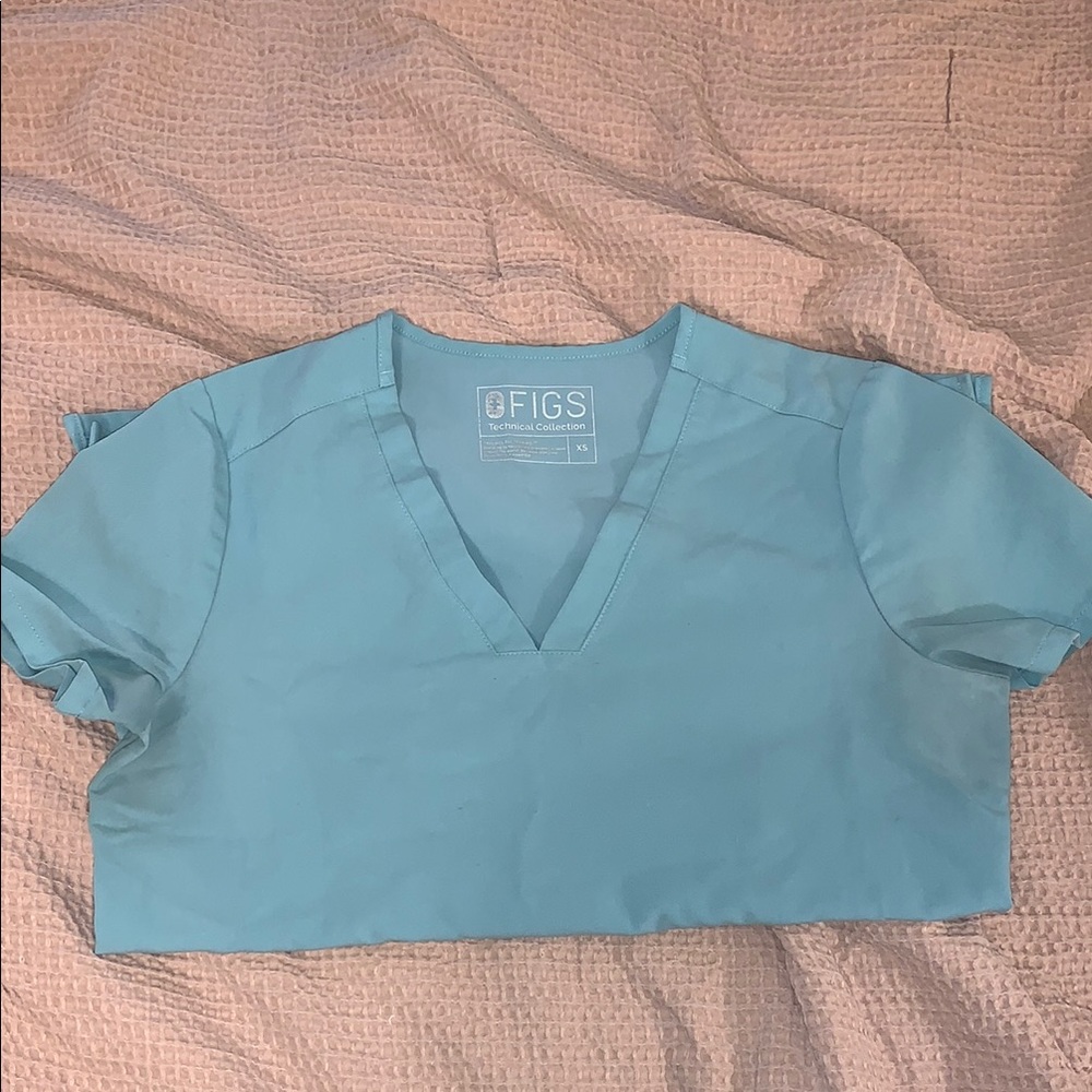 Figs sea glass Casma 3 pocket scrub top